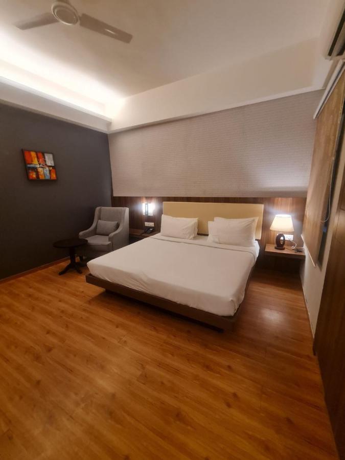 Hotel Lemon Park Haldwani Exterior photo